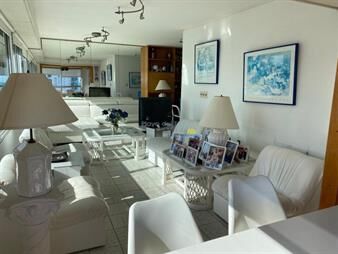 https://web5.gallito.com.uy/plena-peninsula-a-pasos-de-av-gorlero-y-rambla-inmuebles-27739316