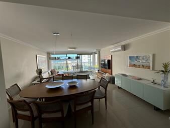 https://web5.gallito.com.uy/apartamento-en-torre-de-lujo-inmuebles-27739464