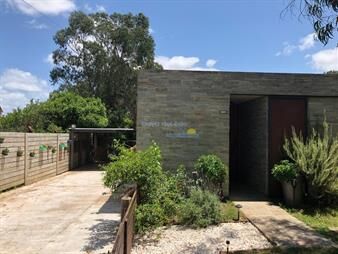 https://web5.gallito.com.uy/casa-en-venta-de-2-dormitorios-a-pocos-metros-de-inmuebles-27739469