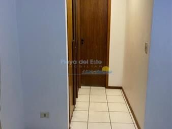 https://web5.gallito.com.uy/primeras-paradas-de-playa-mansa-inmuebles-27739524