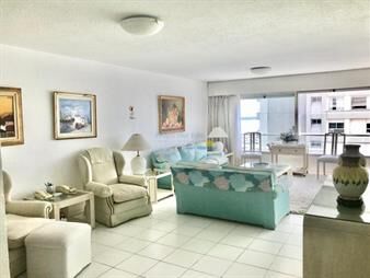 https://web5.gallito.com.uy/apartamento-en-punta-del-este-peninsula-inmuebles-27739554