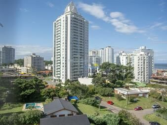 https://www.gallito.com.uy/apartamento-en-venta-en-torre-esmeralda-de-3-en-inmuebles-27739707