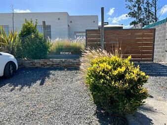 https://www.gallito.com.uy/vende-casa-de-3-dormitorios-moderna-en-maldonado-inmuebles-27739716