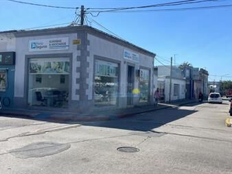 https://web5.gallito.com.uy/centro-de-maldonado-con-excelente-renta-inmuebles-27739772
