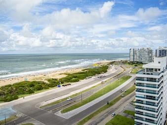 https://web5.gallito.com.uy/departamento-con-agradable-vista-en-edificio-inmuebles-27739802
