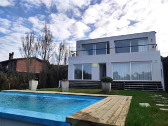 https://web5.gallito.com.uy/casa-en-alquiler-con-3-suites-en-punta-ballena-con-vista-al-inmuebles-27739848