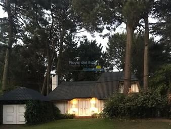 https://web5.gallito.com.uy/chalet-en-pinares-inmuebles-27740026