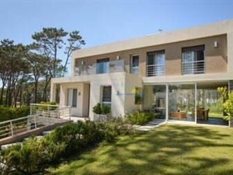 https://web5.gallito.com.uy/excelente-propiedad-en-barrio-privado-cinco-a-inmuebles-27740142