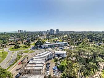 https://web5.gallito.com.uy/apartamento-en-punta-del-este-roosevelt-inmuebles-27740172