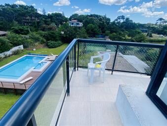 https://www.gallito.com.uy/alquiler-invernal-apartamento-de-3-dormitorios-en-brava-par-inmuebles-27740243