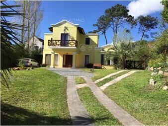 https://web5.gallito.com.uy/casa-en-venta-totalmente-reciclada-bien-punta-inmuebles-25553814