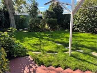 https://web5.gallito.com.uy/venta-de-casa-malvin-3-dormitorios-una-planta-gran-fondo-inmuebles-27746511