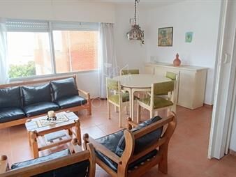 https://web5.gallito.com.uy/apto-1-dor-y-medio-amplio-con-garaje-a-pasos-de-inmuebles-26144354