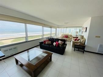 https://web5.gallito.com.uy/apartamento-de-3-dormitorios-en-tiburon-punta-inmuebles-22351988