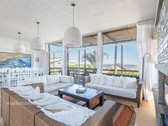 https://web5.gallito.com.uy/casa-en-el-chorro-moderna-inmuebles-27753728
