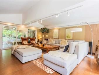 https://www.gallito.com.uy/espectacular-casa-en-el-pinar-inmuebles-27753802
