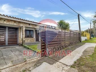 https://www.gallito.com.uy/venta-de-casa-depto-en-el-centro-de-piriapolis-inmuebles-27717246