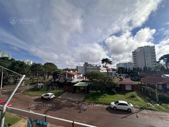 https://web5.gallito.com.uy/departamento-de-2-dormitorios-con-2-baños-en-inmuebles-27369303
