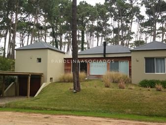 https://web5.gallito.com.uy/casa-en-venta-de-3-dormitorios-dependencia-en-inmuebles-25014467