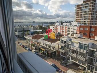 https://web5.gallito.com.uy/apartamento-de-1-dormitorio-en-peninsula-inmuebles-27754300