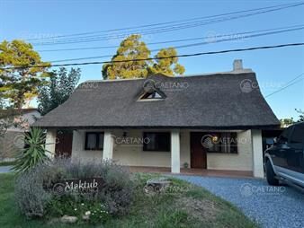 https://www.gallito.com.uy/vende-casa-de-3-dormitorios-en-pinares-punta-del-inmuebles-26831294