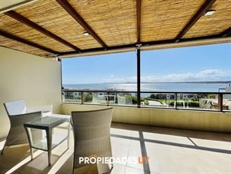 https://web5.gallito.com.uy/apartamento-de-2-dormitorios-con-vista-al-mar-y-inmuebles-27421111