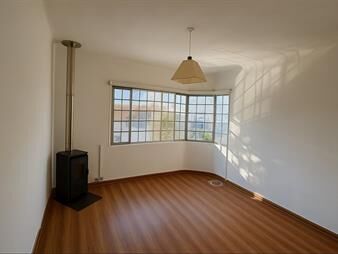 https://web5.gallito.com.uy/casa-en-venta-tres-cruces-3-dormitorios-parrillero-balcon-inmuebles-27753929