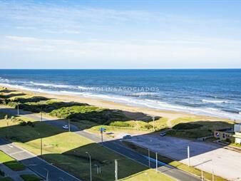 https://www.gallito.com.uy/apartamento-en-venta-de-3-dormitorios-en-torre-i-inmuebles-24637906