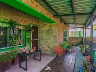 https://web5.gallito.com.uy/venta-2-casas-mas-apartamento-punta-de-rieles-inmuebles-27738880