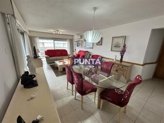 https://web5.gallito.com.uy/apartamento-de-3-dormitorios-con-barbacoa-cerrada-inmuebles-27609459
