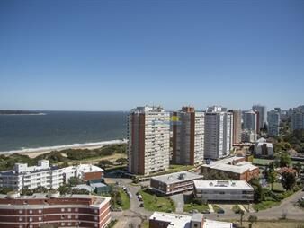 https://web5.gallito.com.uy/miami-boulevard-punta-del-este-playa-mansa-dos-inmuebles-27740019