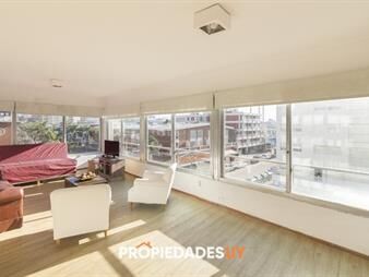 https://web5.gallito.com.uy/apartamento-en-venta-en-peninsula-punta-del-2-2-inmuebles-27756451