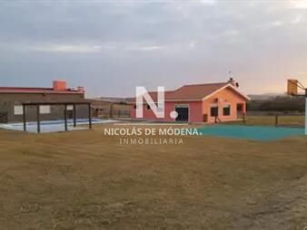 https://web5.gallito.com.uy/en-venta-chacra-den-zona-rural-en-maldonado-con-inmuebles-27472670