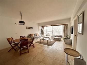 https://web5.gallito.com.uy/en-venta-apartamento-en-brava-punta-del-este-de-inmuebles-27191011