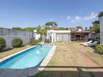 https://www.gallito.com.uy/casa-en-venta-5-dormitorios-en-punta-del-este-inmuebles-27036986