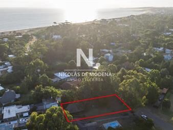 https://www.gallito.com.uy/vende-terreno-en-pinares-de-811m2-inmuebles-26865472