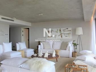 https://web5.gallito.com.uy/vende-apratamento-en-brava-punta-del-este-de-2-inmuebles-23365811