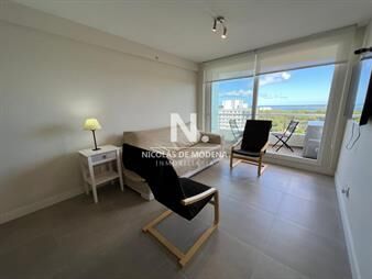 https://web5.gallito.com.uy/apartamento-en-venta-2-dormitorios-en-roosevelt-inmuebles-27347593