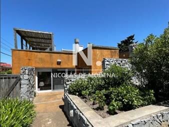 https://www.gallito.com.uy/vende-casa-en-manantiales-con-terraza-abierta-de-4-dormito-inmuebles-25967679