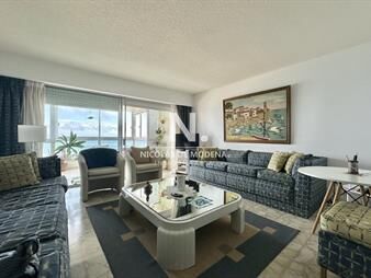 https://web5.gallito.com.uy/apartamento-de-tres-dormitorios-en-venta-en-playa-inmuebles-25631195