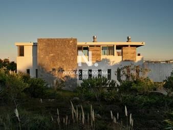 https://www.gallito.com.uy/casa-en-el-chorro-manantiales-inmuebles-25570948