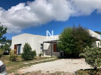 https://web5.gallito.com.uy/vende-impecable-casa-de-3-dormitorios-en-excelente-ubicaciã-inmuebles-25546232