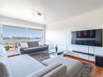 https://web5.gallito.com.uy/en-venta-apartamento-en-mansa-punta-del-este-de-2-inmuebles-25145675