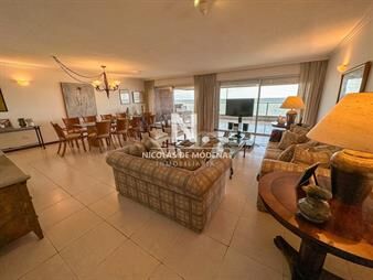 https://web5.gallito.com.uy/primera-linea-de-peninsula-amplio-departamento-inmuebles-25050647