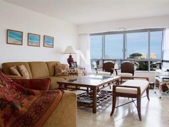 https://web5.gallito.com.uy/apartamento-en-venta-de-3-dormitorios-punta-del-inmuebles-25035310