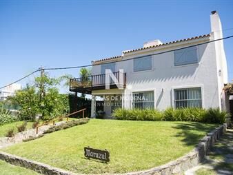 https://web5.gallito.com.uy/ubicada-a-50mts-del-mar-muy-buen-estado-con-inmuebles-25034625