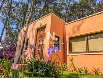 https://web5.gallito.com.uy/hermosa-casa-con-gran-diseã±o-inmuebles-24987450