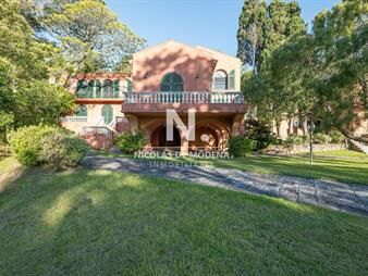 https://www.gallito.com.uy/casa-en-venta-punta-ballena-6-dormitorios-inmuebles-24987449