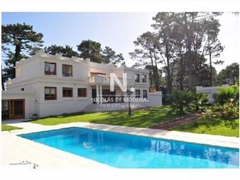 https://web5.gallito.com.uy/casa-en-mansa-a-metros-del-mar-de-5-dormitorios-inmuebles-25034504