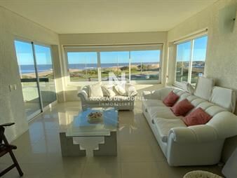 https://web5.gallito.com.uy/apartamento-en-brava-inmuebles-24987426
